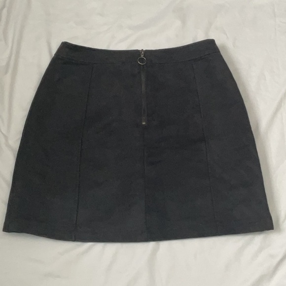 Charcoal Faux Suede Old Navy A Line Mini Skirt Back Zipper Size 4 - Picture 6 of 11